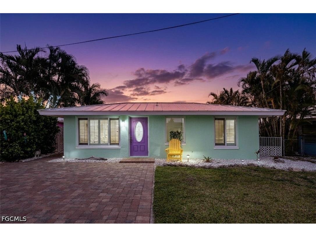 2639 Bridgeview Street Matlacha FL 33993 2026017318 image1