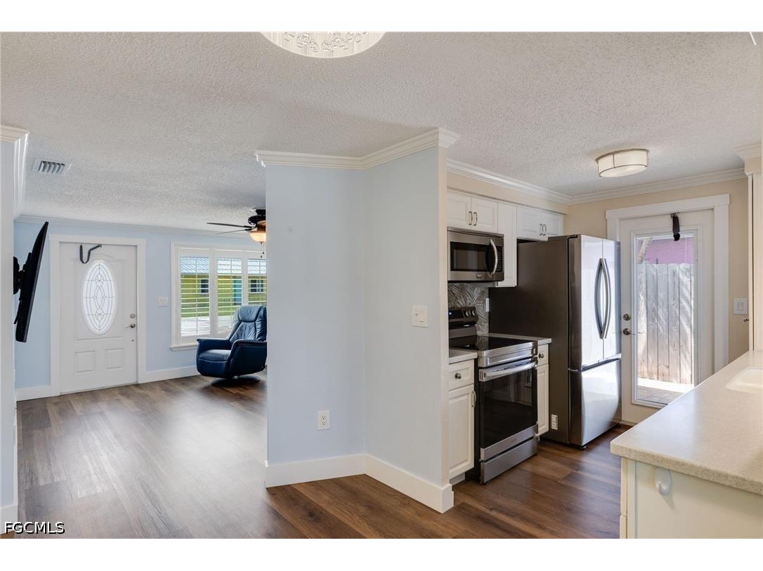 2639 Bridgeview Street Matlacha FL 33993 2026017318 image4