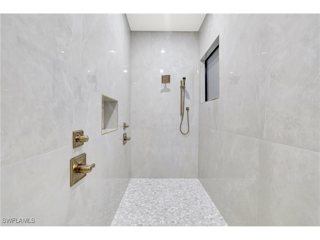 264 13th Street NW Naples FL 34120 225077926 image18