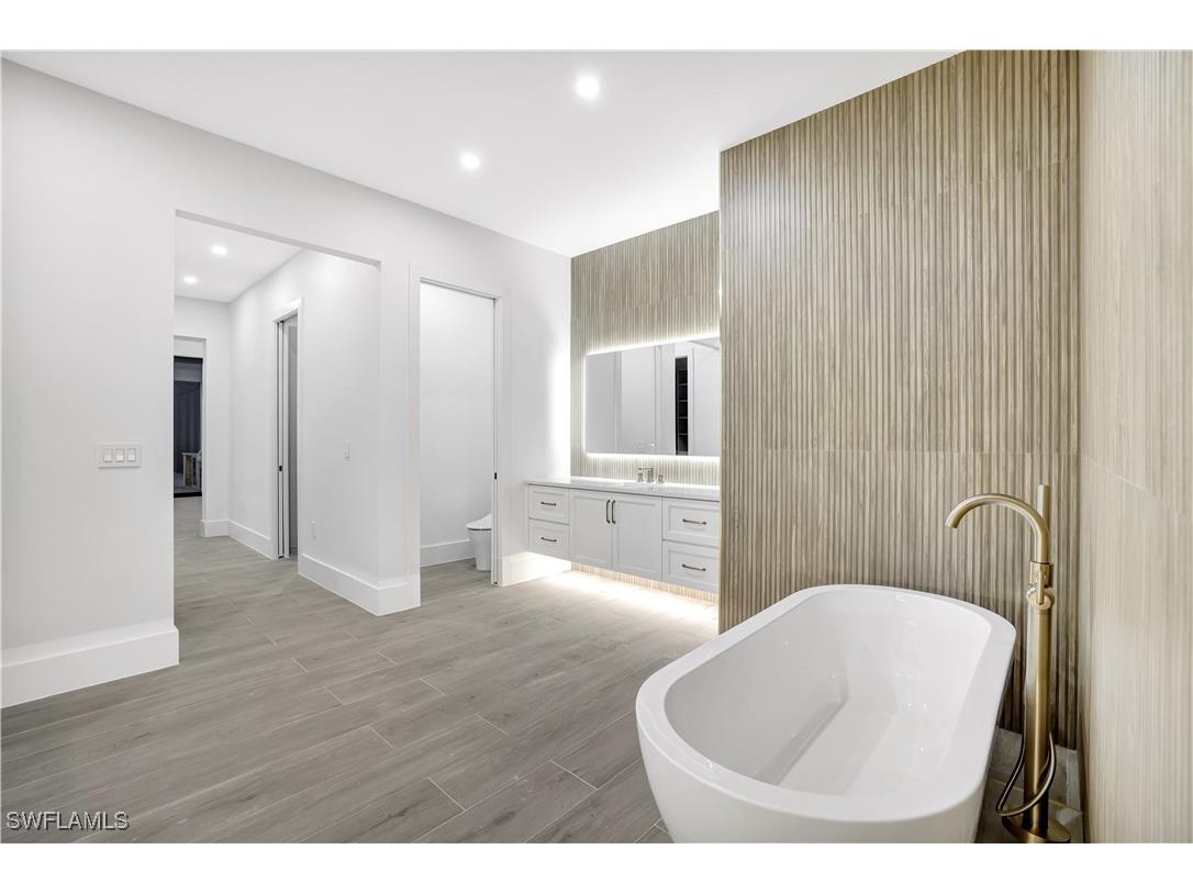 264 13th Street NW Naples FL 34120 225077926 image19