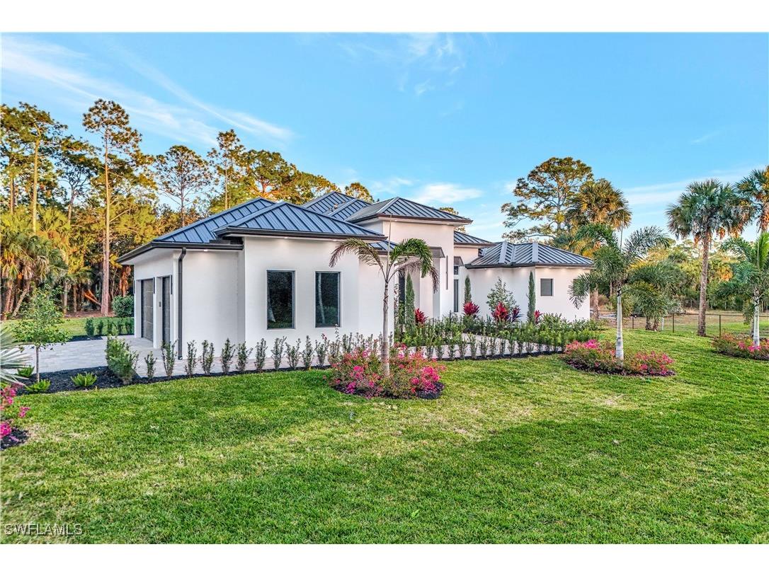 264 13th Street NW Naples FL 34120 225077926 image2