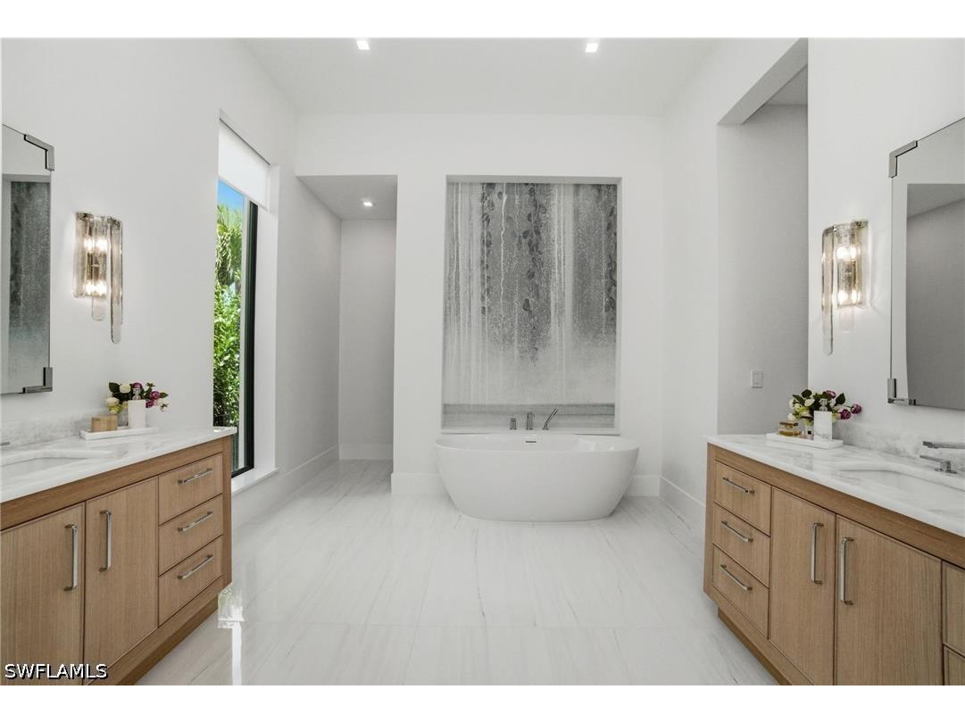 264 8th Avenue S Naples FL 34102 226013404 image12