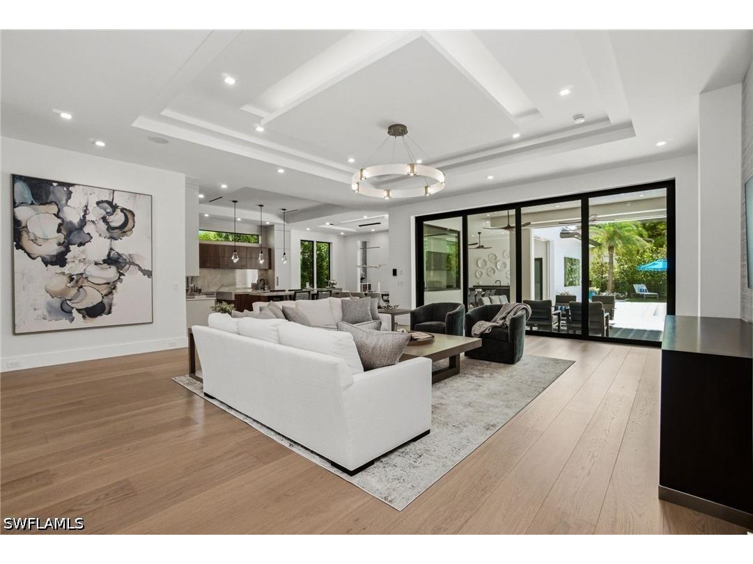 264 8th Avenue S Naples FL 34102 226013404 image3