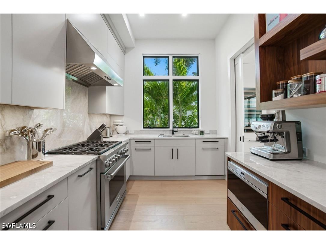 264 8th Avenue S Naples FL 34102 226013404 image9