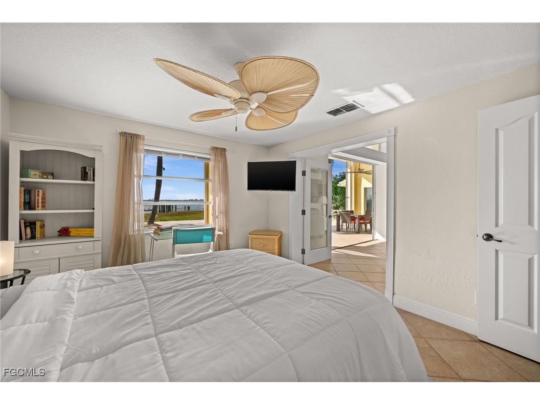 264 Bayshore Drive Cape Coral FL 33904 2025023898 image29