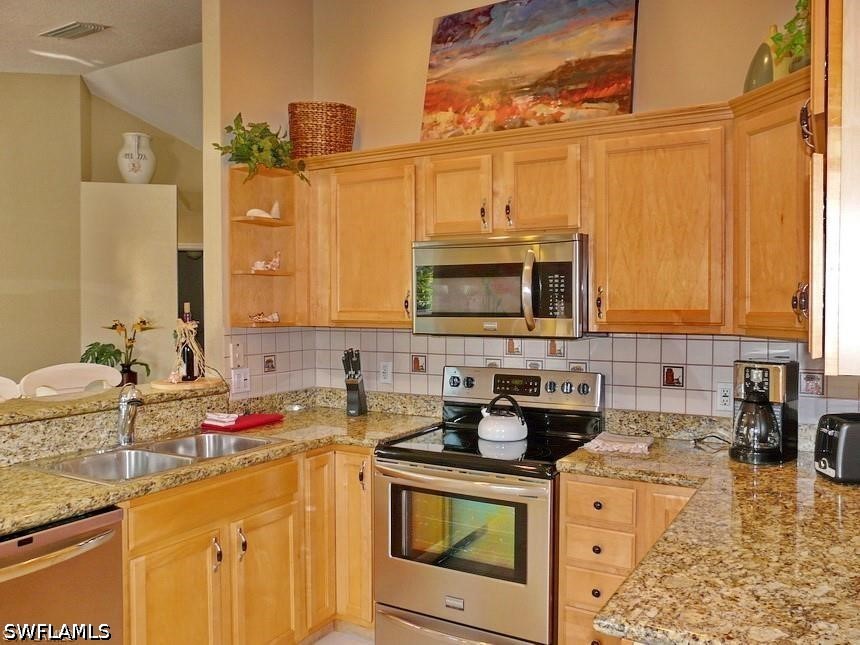 264 Castaways Street Marco Island FL 34145 226016470 image6