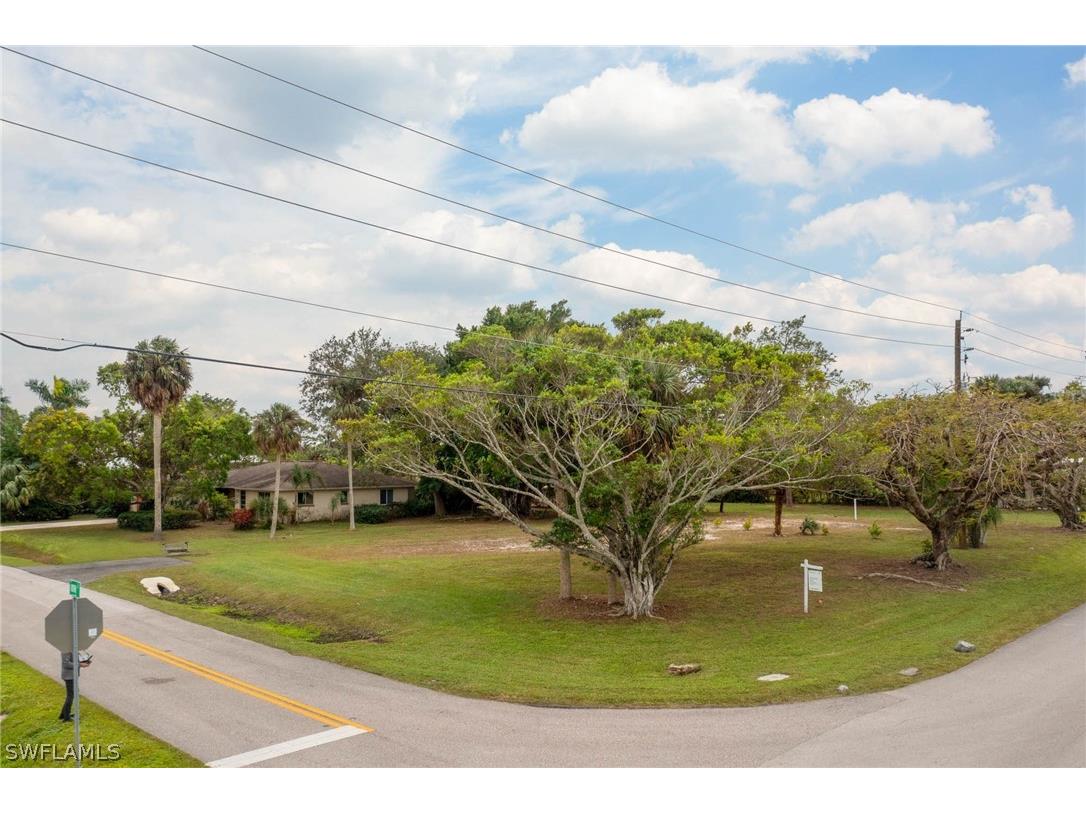 264 Cypress Way Way W Naples FL 34110 226009922 image7