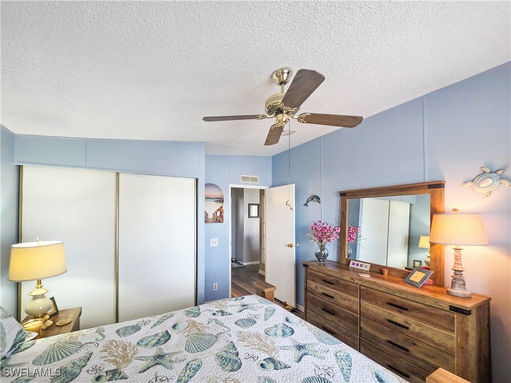 264 Lakeside Drive North Fort Myers FL 33903 225083068 image16