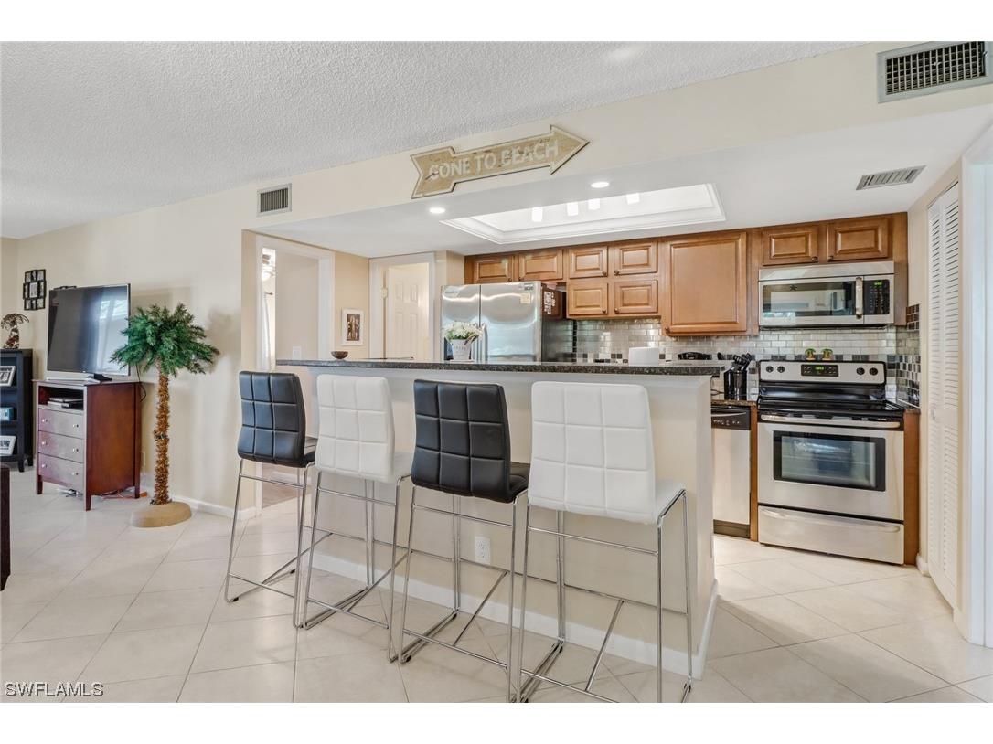 264 Palm Drive #51-8 Naples FL 34112 223040753 image1