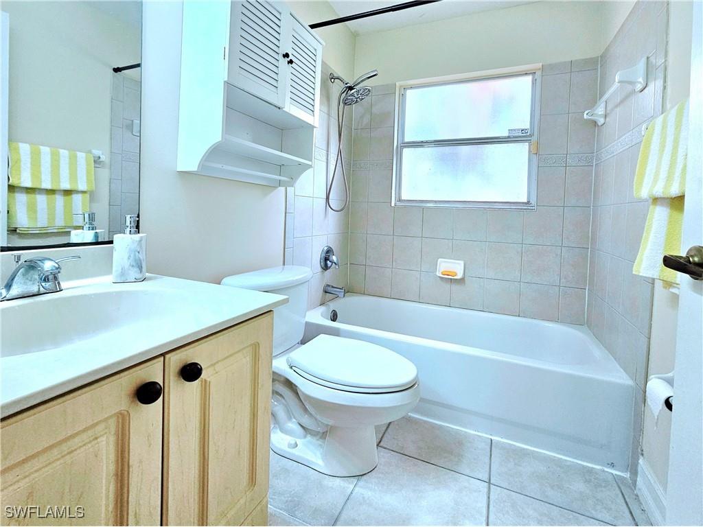 2640 4th Avenue NE Naples FL 34120 225055923 image9