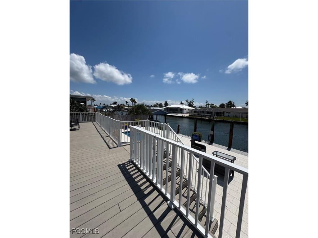 2642 York Road Saint James City FL 33956 2025006913 image1