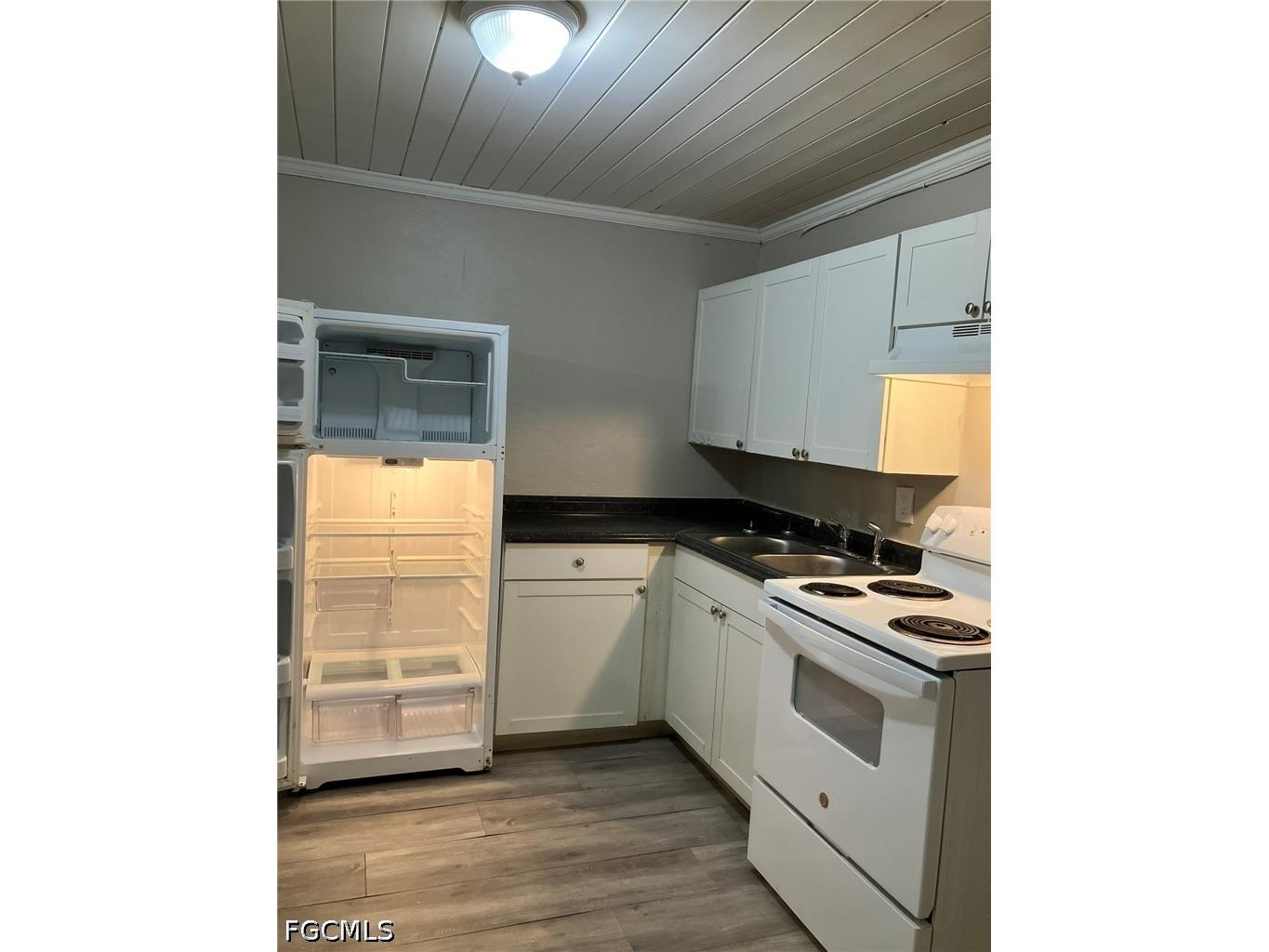 2643-2651 Lafayette Street #2651 Fort Myers FL 33916 2026029077 image3