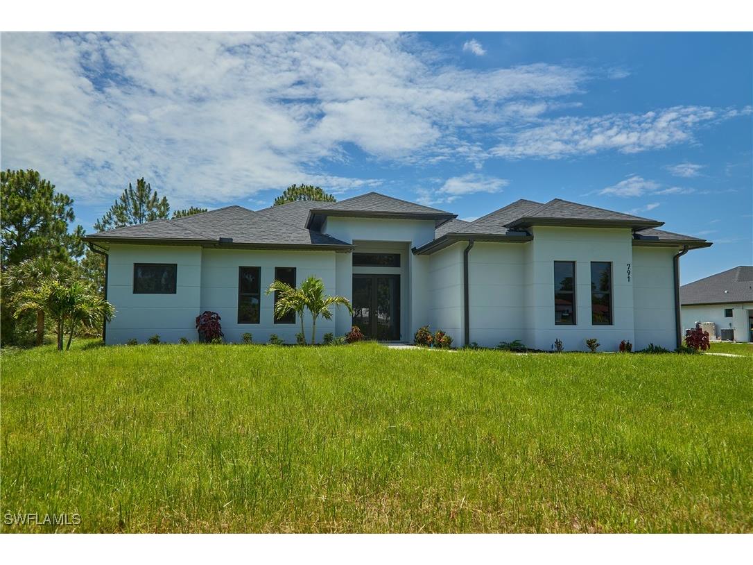 2643 29th Avenue NE Naples FL 34120 224070336 image1