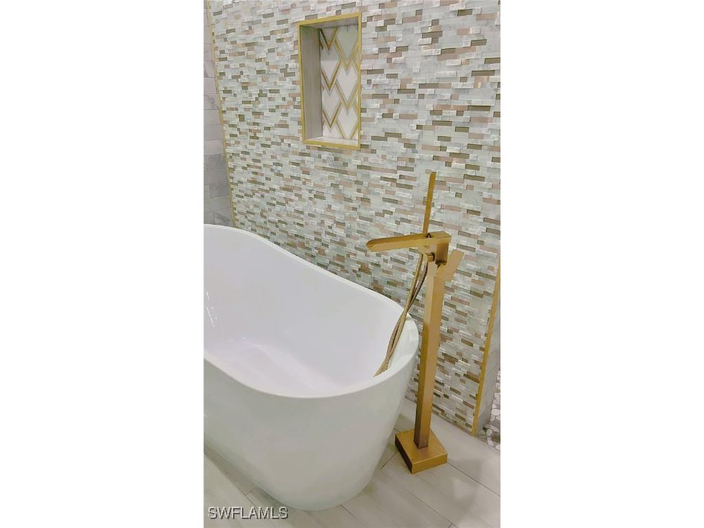 2644 37th Avenue NE Naples FL 34120 226002984 image37