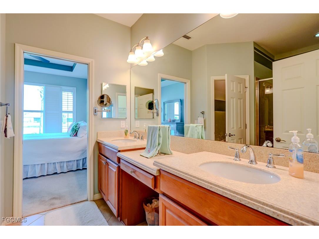 2645 Anguilla Drive Cape Coral FL 33991 2026000932 image13
