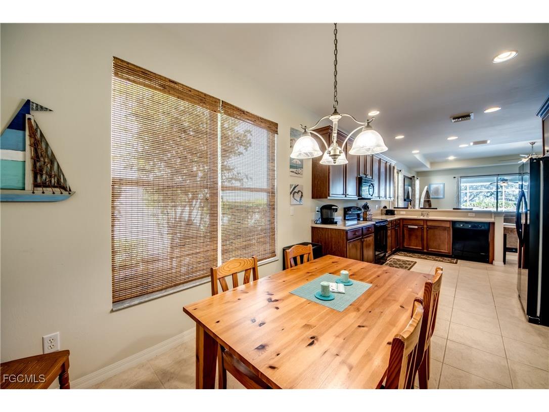 2647 Maraval Court Cape Coral FL 33991 2025019143 image11