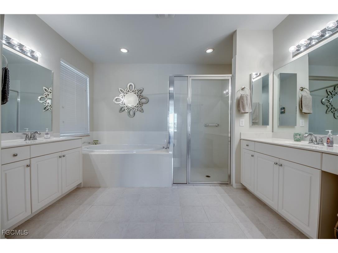 2647 Maraval Court Cape Coral FL 33991 2025019143 image14