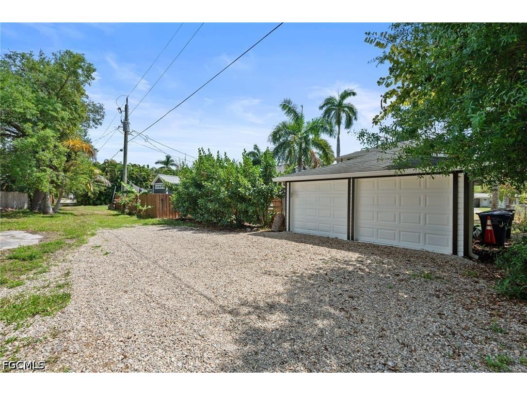 2647 Michigan Avenue Fort Myers FL 33916 2026013097 image39