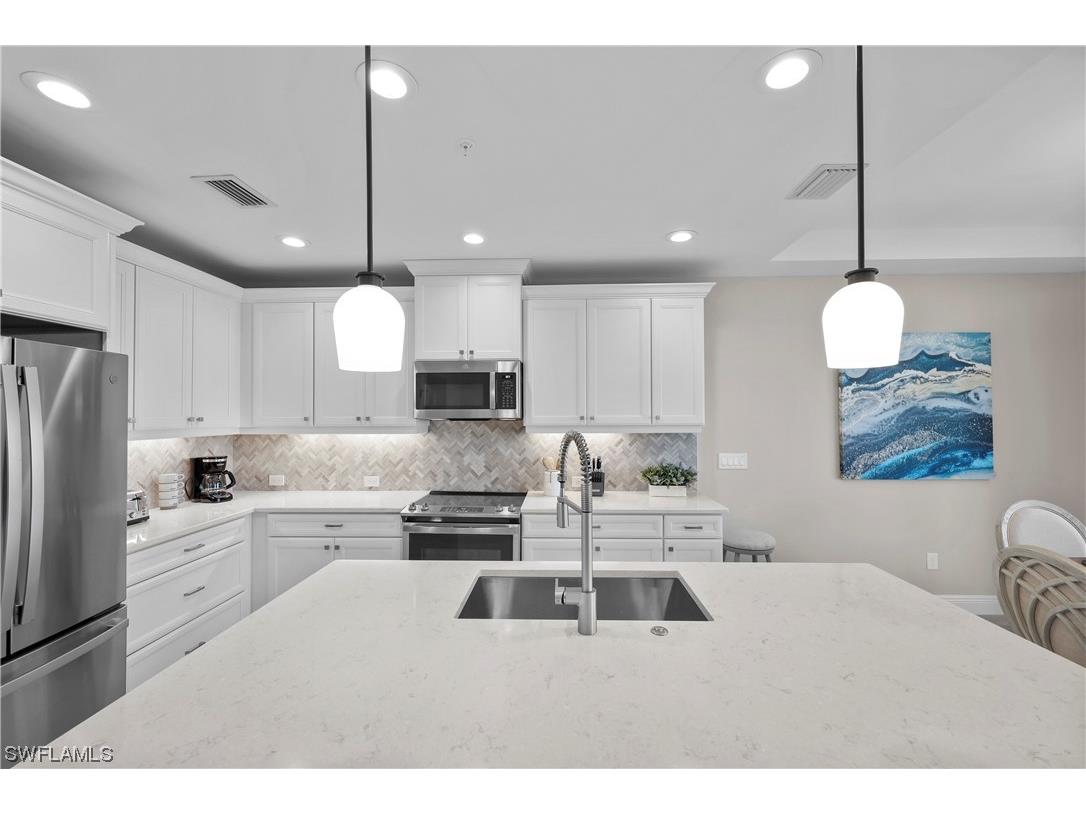 2647 Seychelles Circle #2202 Naples FL 34112 224017549 image1