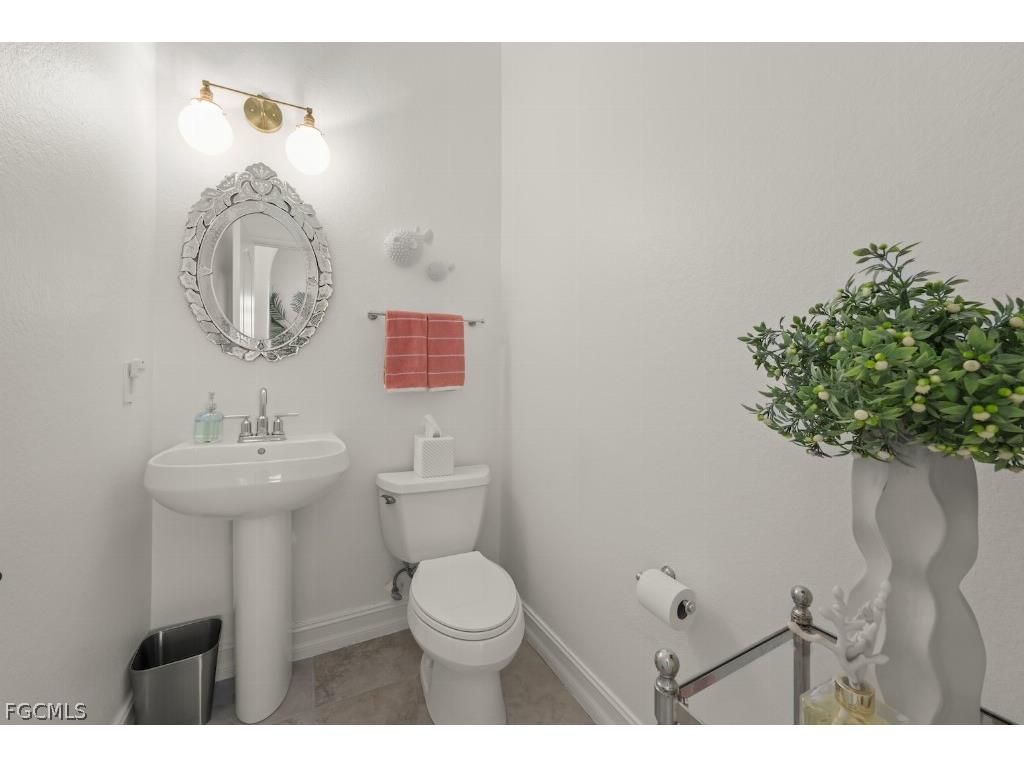 2648 Fairmont Isle Circle Cape Coral FL 33991 2026007671 image36