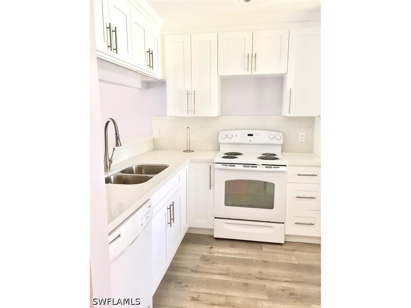 2648 Kings Lake Boulevard #6-201 Naples FL 34112 226021347 image4
