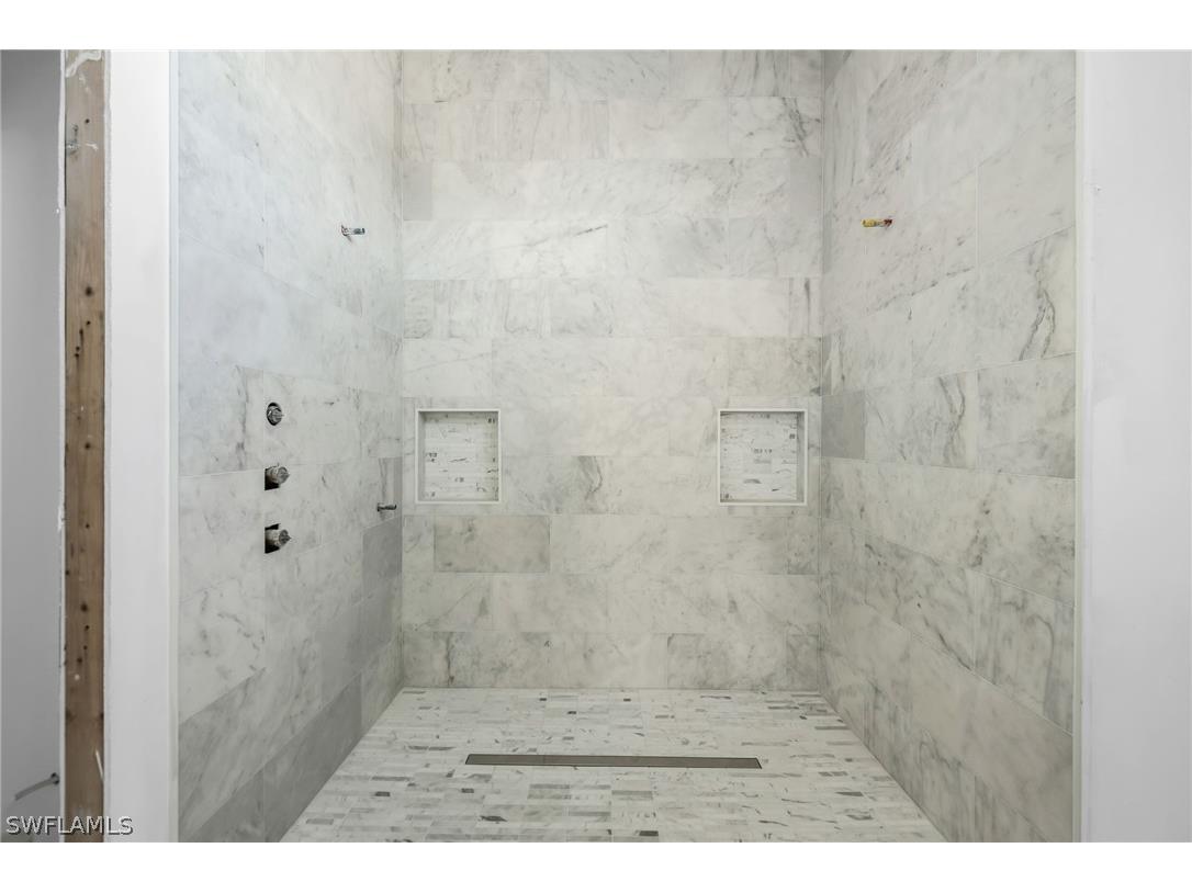 2649 Riverview Drive Naples FL 34112 226009516 image14