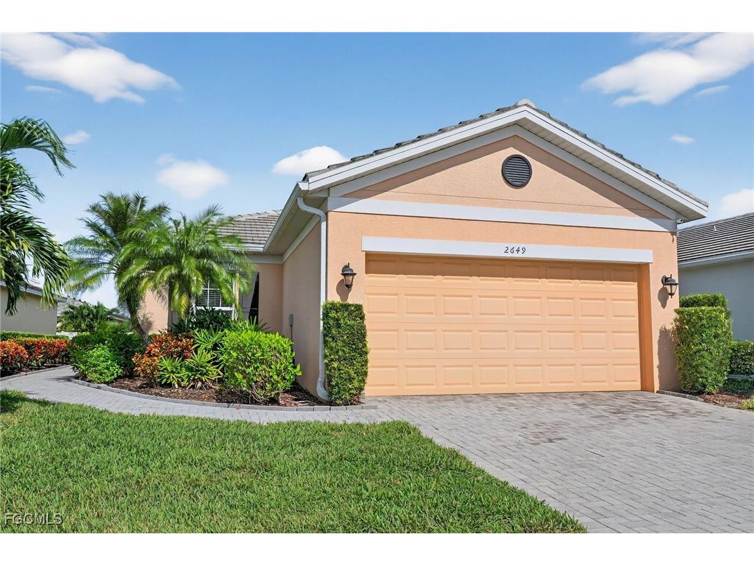 2649 Vareo Court Cape Coral FL 33991 2025018309 image1