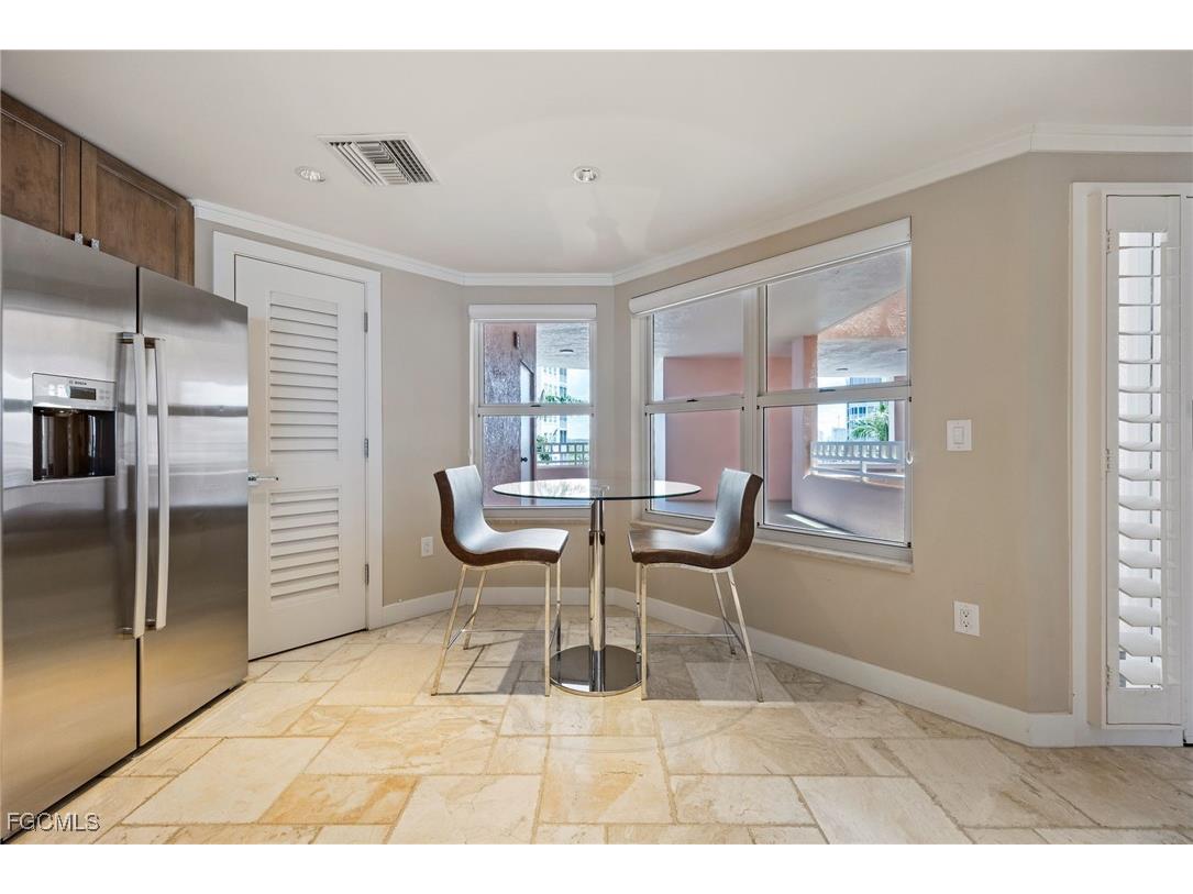 265 Barefoot Beach Boulevard #303 Bonita Springs FL 34134 2025025833 image8