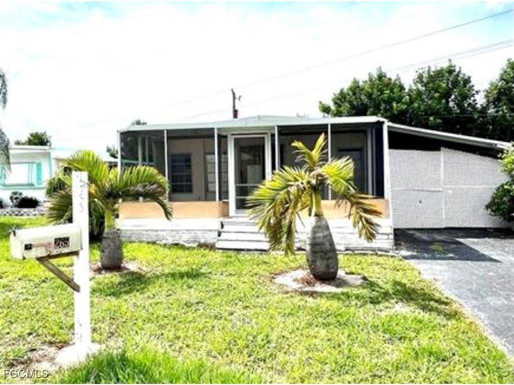 265 Fireball Lane North Fort Myers FL 33917 2025024889 image1