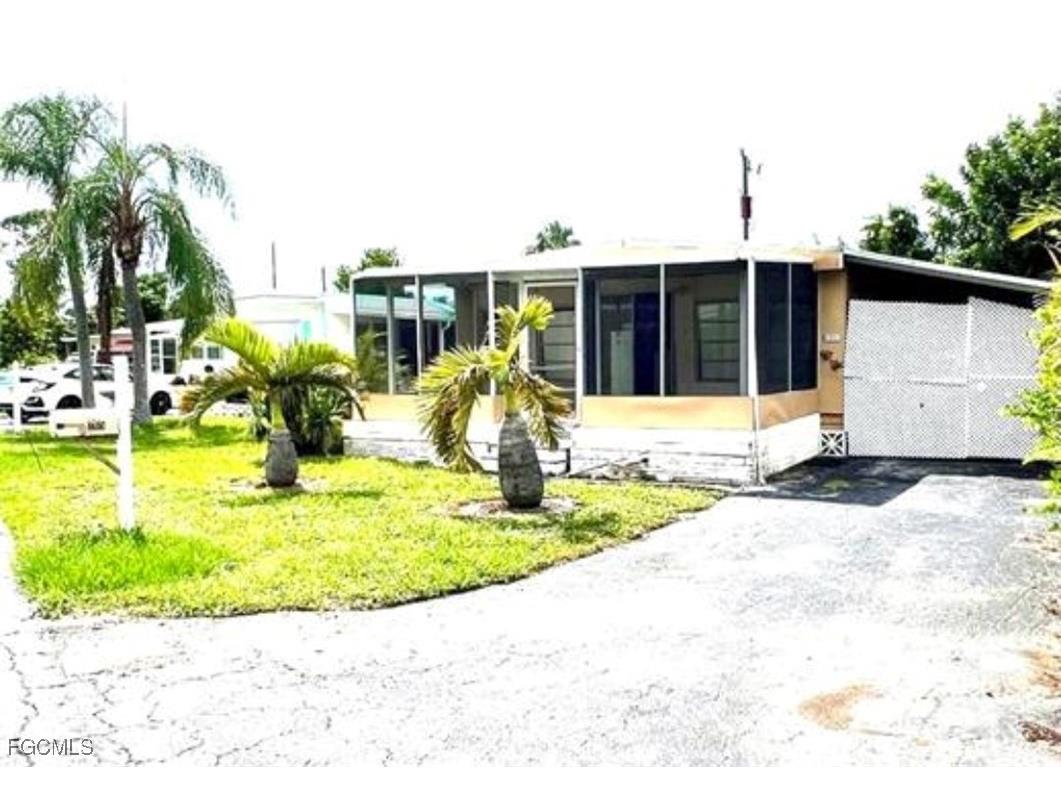 265 Fireball Lane North Fort Myers FL 33917 2025024889 image2