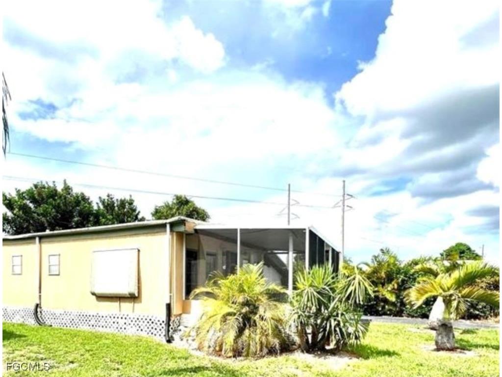 265 Fireball Lane North Fort Myers FL 33917 2025024889 image3