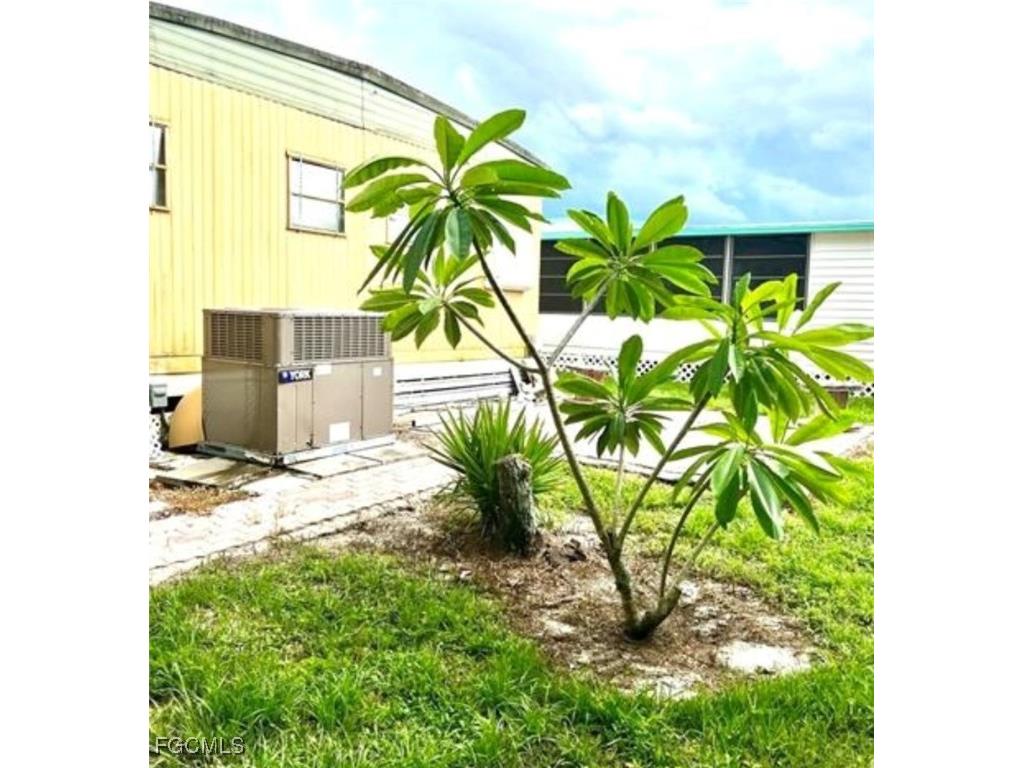 265 Fireball Lane North Fort Myers FL 33917 2025024889 image4