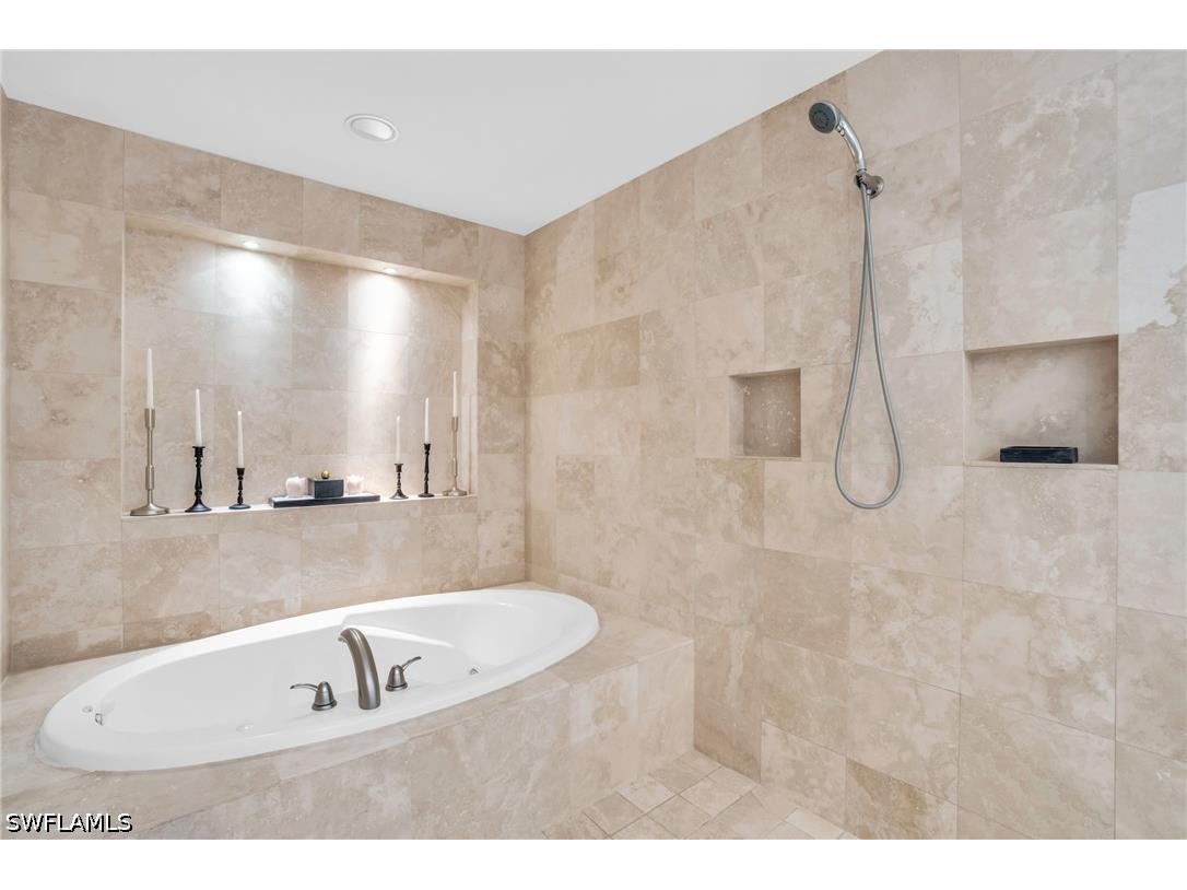 265 Indies Way #1404 Naples FL 34110 226017679 image28