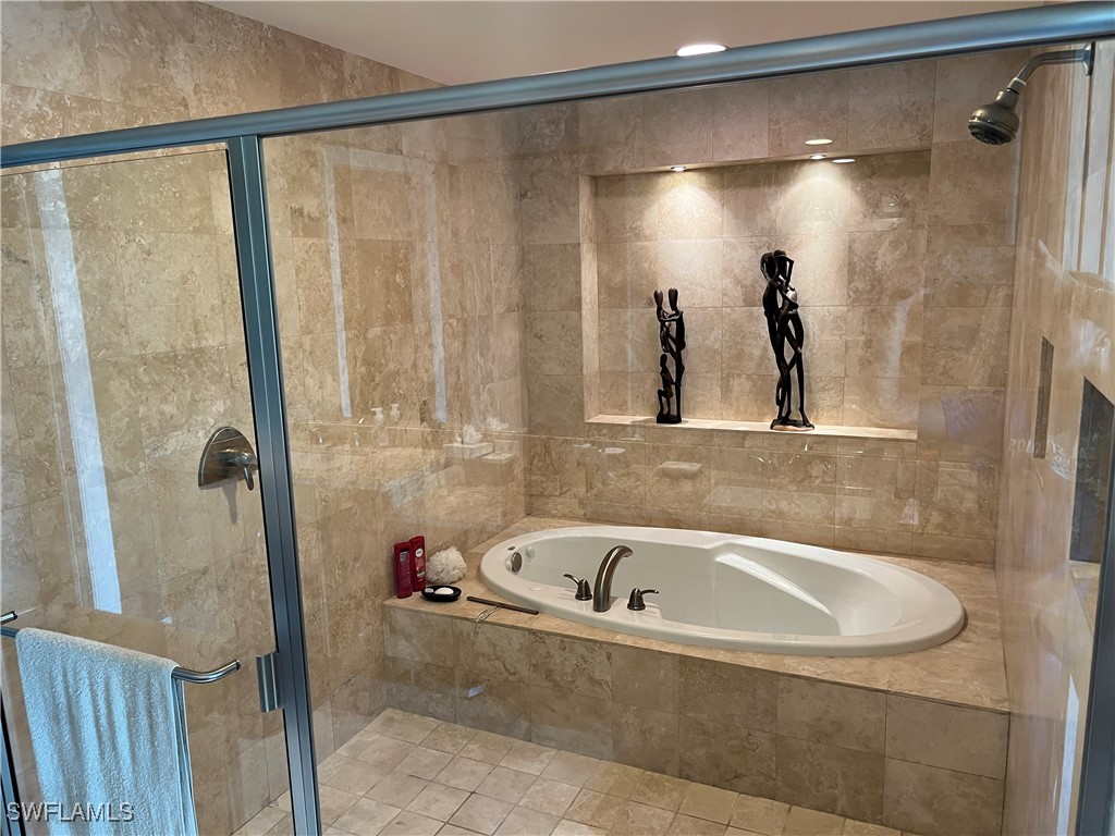 265 Indies Way #701 Naples FL 34110 225065639 image18