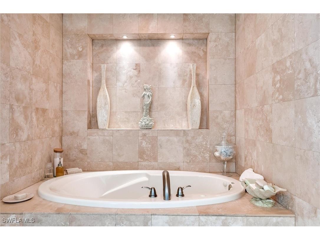 265 Indies Way #802 Naples FL 34110 226001931 image24