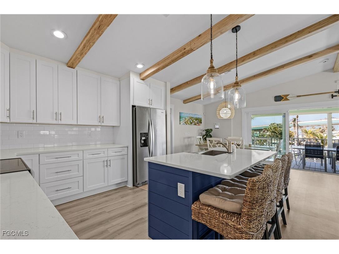 265 Primo Drive Fort Myers Beach FL 33931 2025015163 image10