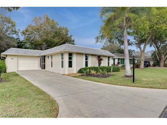 265 Yorkshire Court #8 Naples FL 34112 225083552 image1