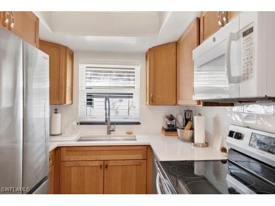 265 Yorkshire Court #8 Naples FL 34112 225083552 image28