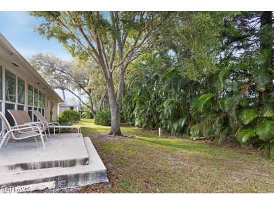 265 Yorkshire Court #8 Naples FL 34112 225083552 image4