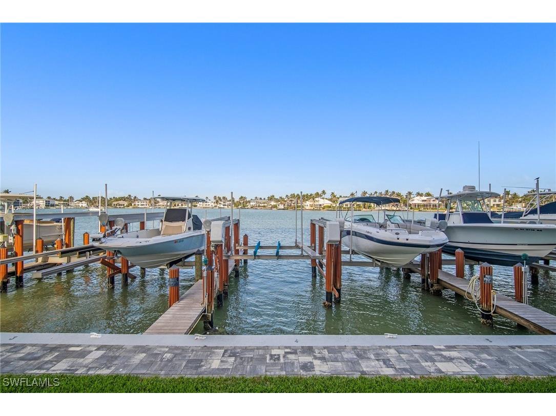 2650 Gulf Shore Boulevard N #701 Naples FL 34103 225036051 image15