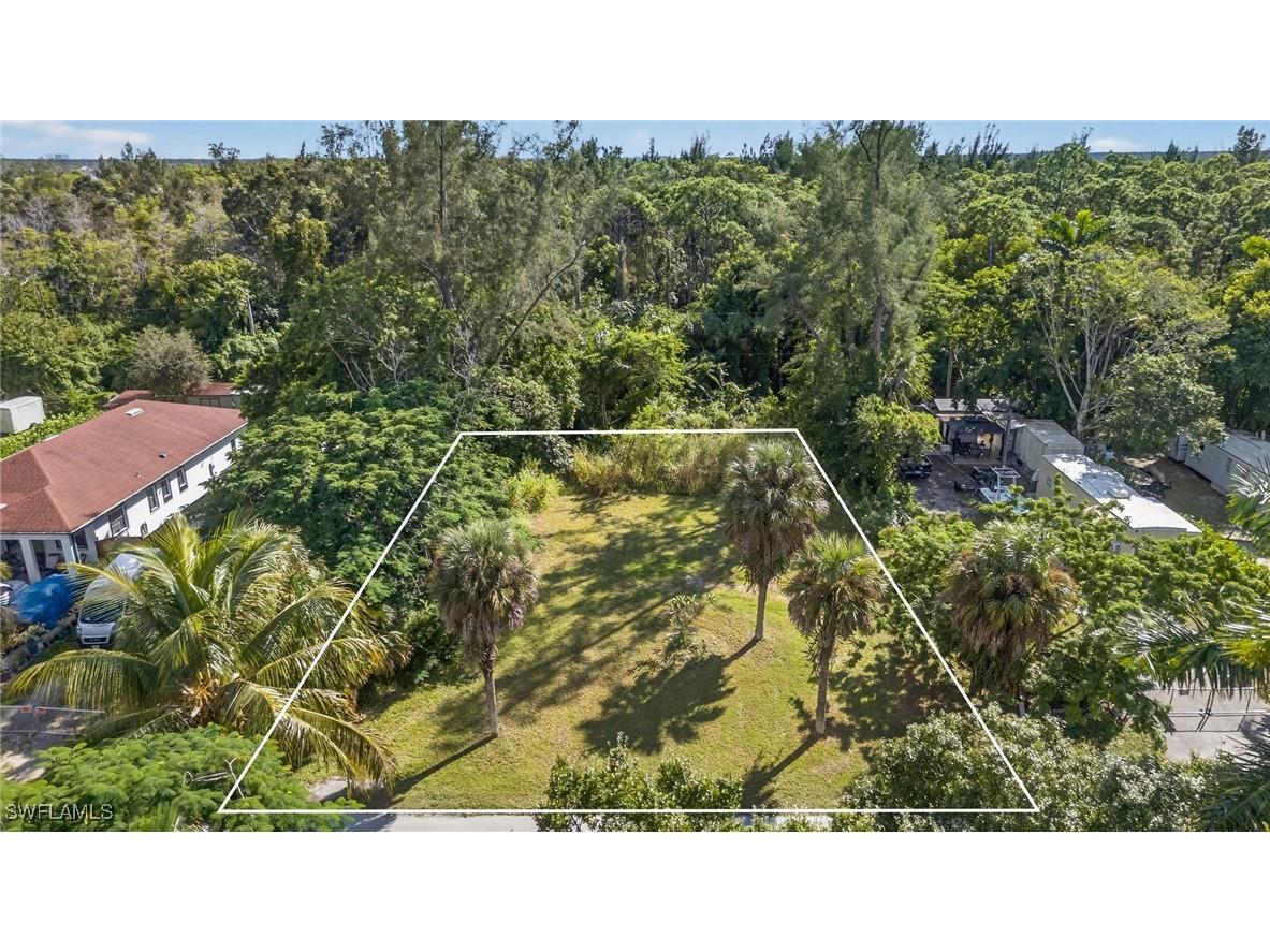 2650 Holly Avenue Naples FL 34112 225077265 image1