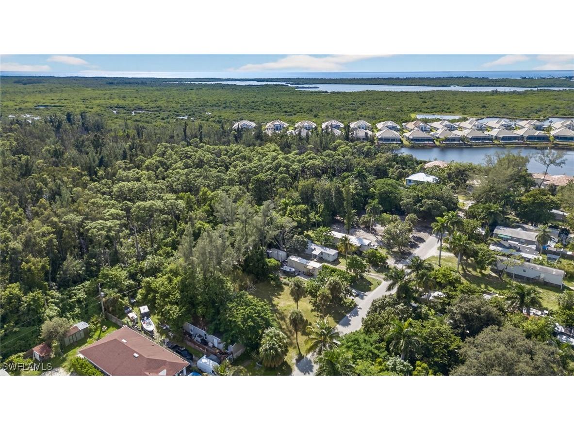 2650 Holly Avenue Naples FL 34112 225077265 image15