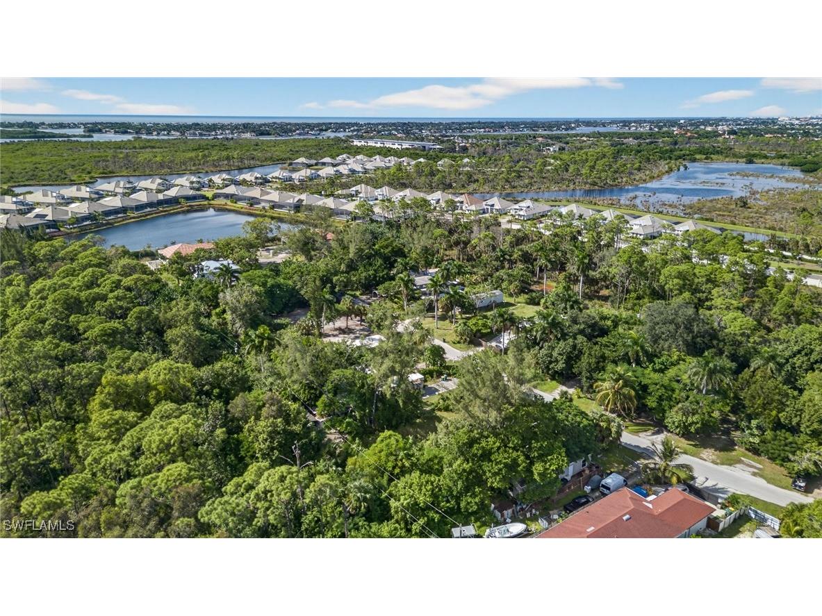 2650 Holly Avenue Naples FL 34112 225077265 image20