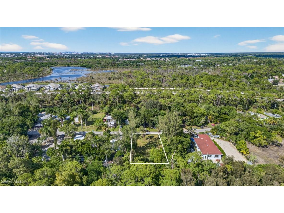 2650 Holly Avenue Naples FL 34112 225077265 image3