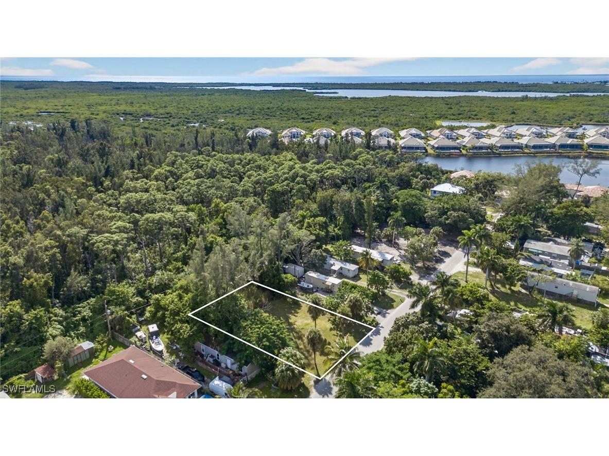 2650 Holly Avenue Naples FL 34112 225077265 image7