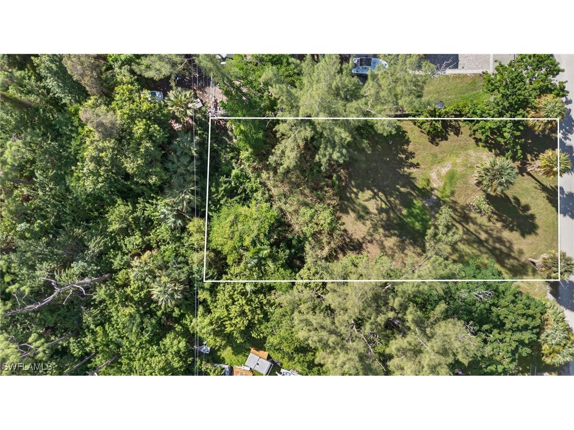 2650 Holly Avenue Naples FL 34112 225077265 image9