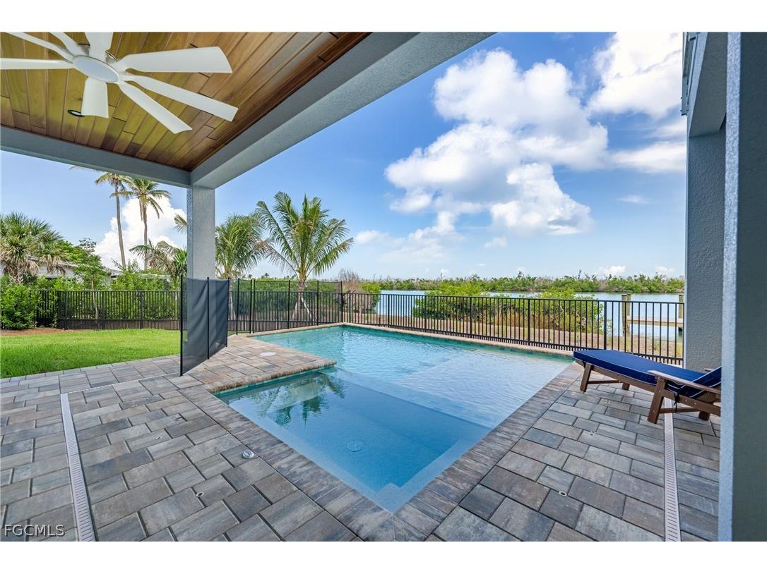 2651 Coconut Drive Sanibel FL 33957 2026007157 image32