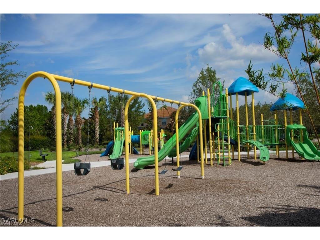 2652 Vine Avenue Naples FL 34120 225078826 image40