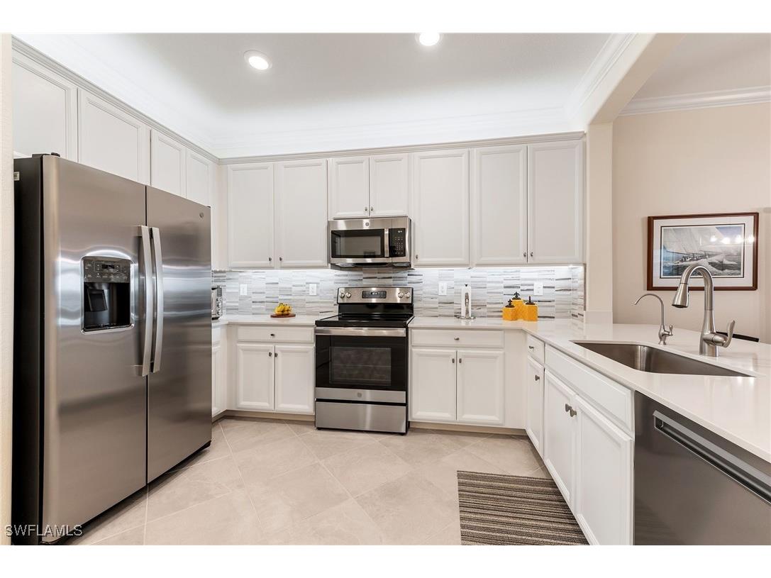 2652 Vine Avenue Naples FL 34120 225078826 image9