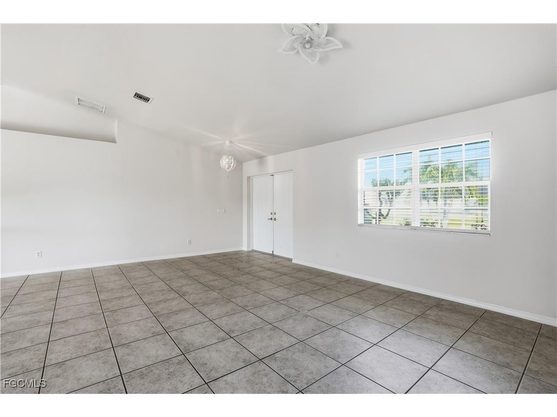 2654 SW 32nd Street Cape Coral FL 33914 2025023147 image18
